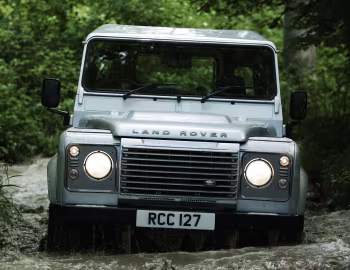Land Rover Defender 90 Station Wagon [UK-spec] '2006–16