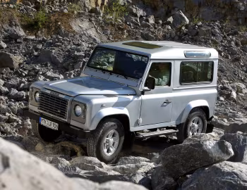 2003–06 Land Rover Defender 90 Station Wagon [LHD] '2002–06