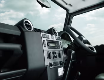 Interior Land Rover Defender 90 Station Wagon [UK-spec] '2006–16