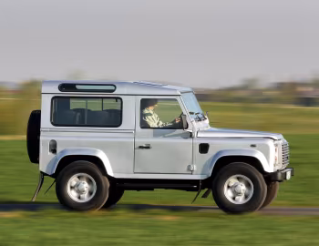 2003–06 Land Rover Defender 90 Station Wagon [LHD] '2002–06