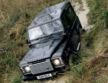 Land Rover Defender 90 Station Wagon [UK-spec] '2006–16