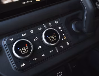 Interior Land Rover Defender 90 V8 "Carpathian Edition" [South Africa] '2021–pr.