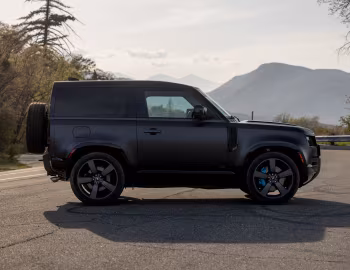 2022–pr. Land Rover Defender 90 V8 "Carpathian Edition" [North America] '2021–pr.