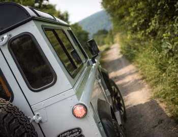 Land Rover Defender 90 Works V8 [EU-spec] '2018