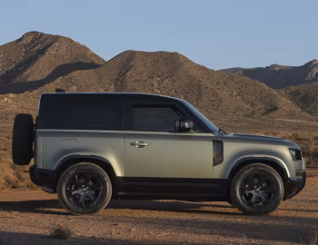 Land Rover Defender 90 X-Dynamic [UK-spec] '2020–pr.