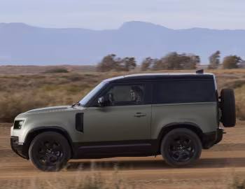 Land Rover Defender 90 X-Dynamic [UK-spec] '2020–pr.