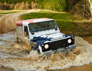 Bowler Defender Challenge Car '2014–21