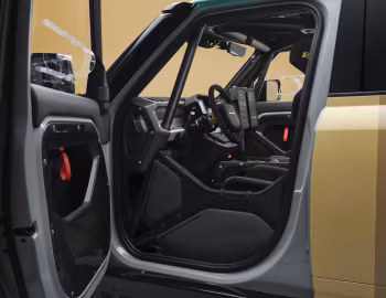 Interior Defender Dakar D7X '2026