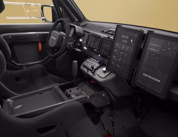 Painel frontal Defender Dakar D7X '2026