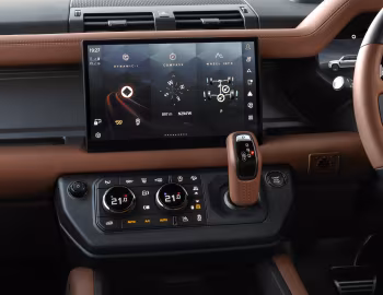 Interior Defender OCTA [UK-spec] (110) '2024–25