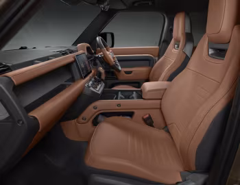Interior Defender OCTA [UK-spec] (110) '2024–25
