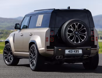 Defender OCTA [UK-spec] (110) '2024–25