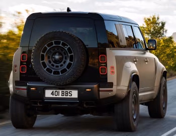 Defender OCTA [UK-spec] (110) '2024–25