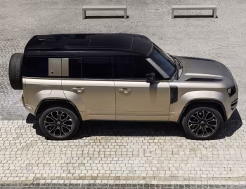 Defender OCTA [UK-spec] (110) '2024–25