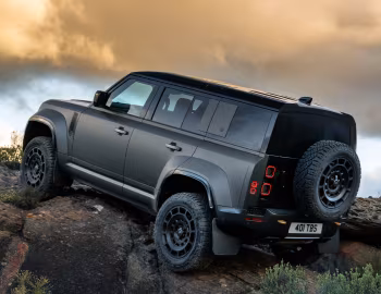 Defender OCTA "Edition One" [UK-spec] (110) '2024–25