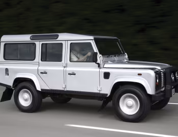 Land Rover Defender 110 Silver Limited Edition [UK-spec] '2005