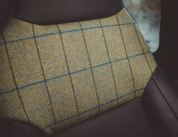 Interior Land Rover Defender Works 90 V8 "Islay Edition" '2023