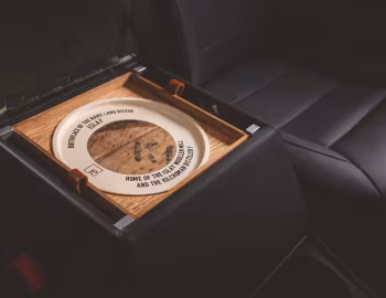 Interior Land Rover Defender Works 90 V8 "Islay Edition" '2023