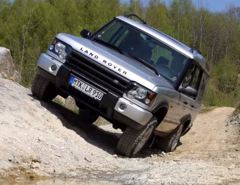 Land Rover Discovery [EU-spec] '2002–04