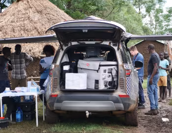 Land Rover Discovery "Mobile Malaria Project" (L462) '2019
