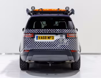 Land Rover Discovery "Mobile Malaria Project" (L462) '2019