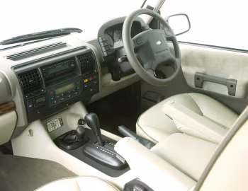 Painel frontal Land Rover Discovery [UK-spec] '2002–04