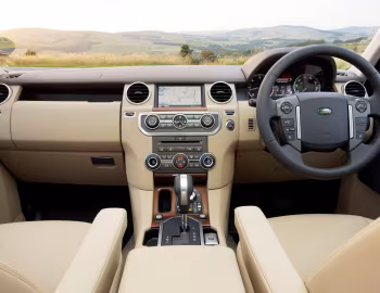 Interior Land Rover Discovery 4 3.0 TDV6 [UK-spec] (L319) '2009–13