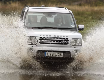 Land Rover Discovery 4 SDV6 HSE [UK-spec] (L319) '2009–13