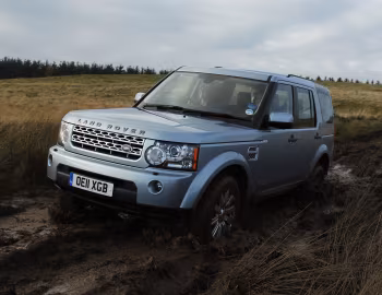 Land Rover Discovery 4 SDV6 HSE [UK-spec] (L319) '2009–13