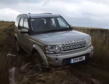 Land Rover Discovery 4 SDV6 HSE [UK-spec] (L319) '2009–13