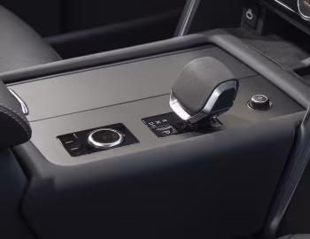 Interior Land Rover Discovery D300 R-Dynamic SE [Australia] (L462) '2021–pr.