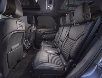 Interior Land Rover Discovery D300 R-Dynamic SE [Australia] (L462) '2021–pr.