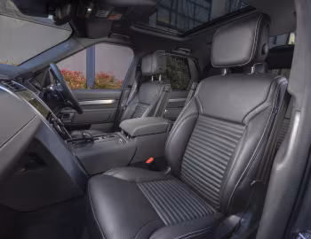 Interior Land Rover Discovery D300 R-Dynamic SE [Australia] (L462) '2021–pr.