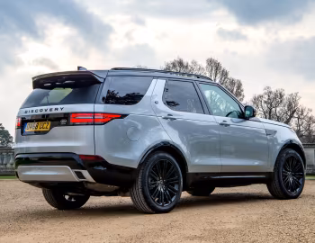 Land Rover Discovery HSE Sd6 Dynamic Design Pack [UK-spec] (L462) '2017–20