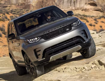2017–20 Land Rover Discovery HSE Si6 Dynamic Design Pack [North America] (L462) '2017–20