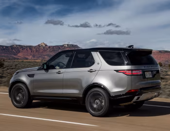 2017–20 Land Rover Discovery HSE Si6 Dynamic Design Pack [North America] (L462) '2017–20