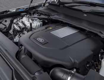 Sob o capô Land Rover Discovery HSE Td6 [UK-spec] (L462) '2017–20