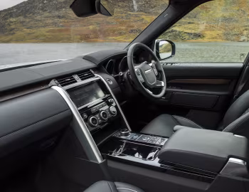 Interior Land Rover Discovery HSE Td6 [UK-spec] (L462) '2017–20