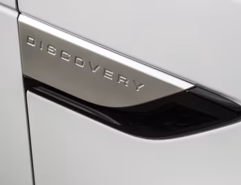 Land Rover Discovery HSE Td6 [UK-spec] (L462) '2017–20