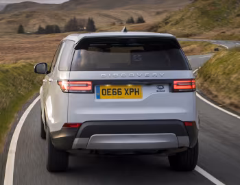 Land Rover Discovery HSE Td6 [UK-spec] (L462) '2017–20