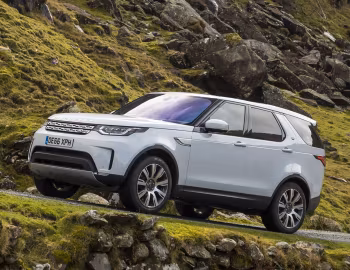 Land Rover Discovery HSE Td6 [UK-spec] (L462) '2017–20