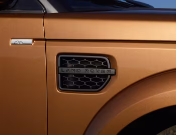 Land Rover Discovery "Landmark" [Worldwide] (L319) '2015–16