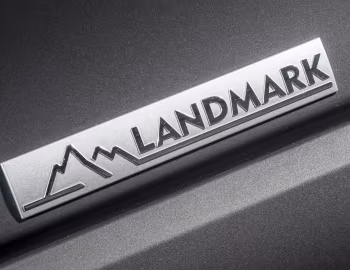 Land Rover Discovery "Landmark" [UK-spec] (L319) '2015–16