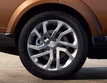 Land Rover Discovery "Landmark" [Worldwide] (L319) '2015–16