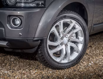 Land Rover Discovery "Landmark" [UK-spec] (L319) '2015–16