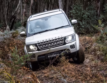 Land Rover Discovery SDV6 HSE [Australia] (L319) '2014–16