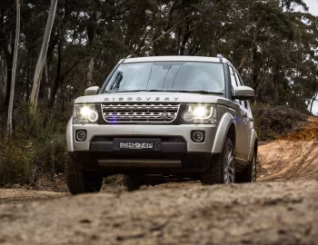 Land Rover Discovery SDV6 HSE [Australia] (L319) '2014–16