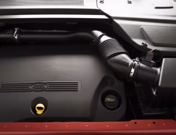 Sob o capô Land Rover Discovery Sport HSE Luxury [Australia] (L550) '2015–19