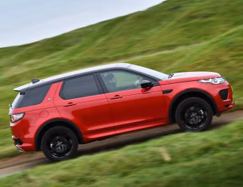 Land Rover Discovery Sport HSE Si4 Dynamic Lux [UK-spec] (L550) '2017–19