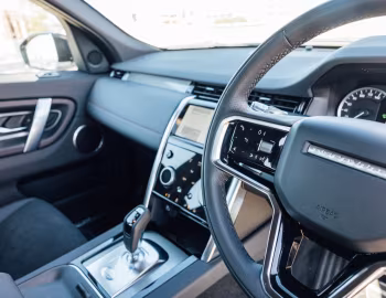 Interior Land Rover Discovery Sport P200 S R-Dynamic [Australia] '2021–pr.